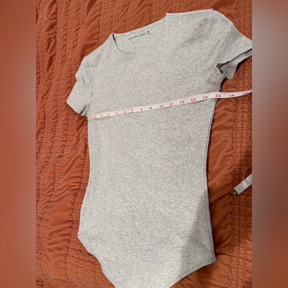 A&F Short-Sleeve Cotton-Blend Seamless Fabric Crew Bodysuit - Grey - Medium - Picture 5 of 7